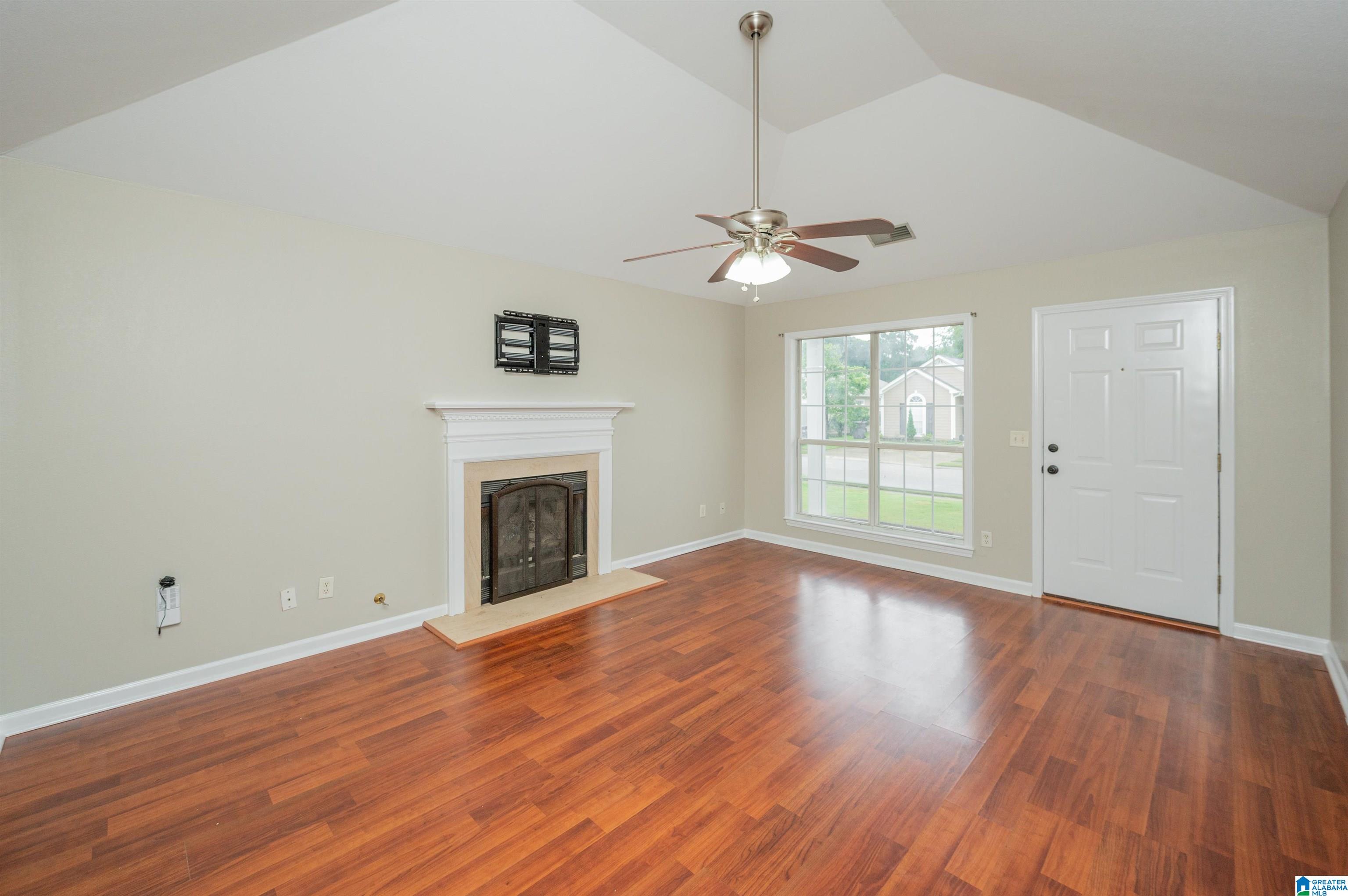 512 Walker Road Pelham, AL 35124 - Photo 6 of 40