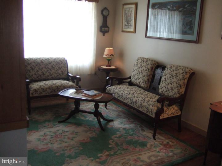 200 Union Road Quakertown, PA 18951 - Photo 12 of 15 Living Room