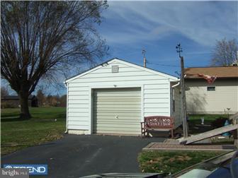 200 Union Road Quakertown, PA 18951 - Photo 10 of 15 Garage