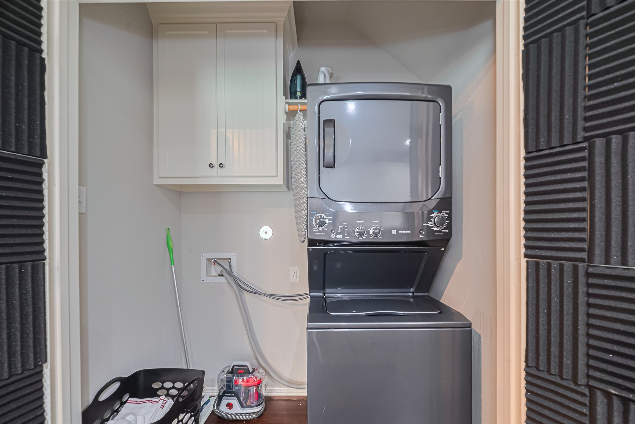 278 Capetown Montgomery, TX 77356 - Photo 17 of 27 a utility room with dryer and washer
