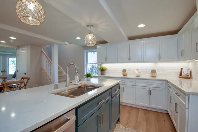 $1,175,000 | W188S7598 W188-s7598 Oak Grove, Muskego, WI 53150