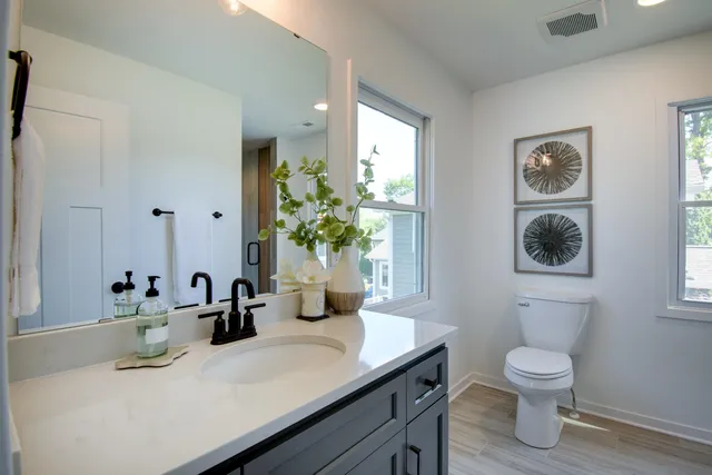 $1,175,000 | W188S7598 W188-s7598 Oak Grove, Muskego, WI 53150