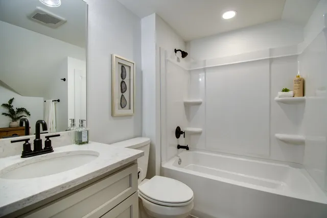 $1,175,000 | W188S7598 W188-s7598 Oak Grove, Muskego, WI 53150