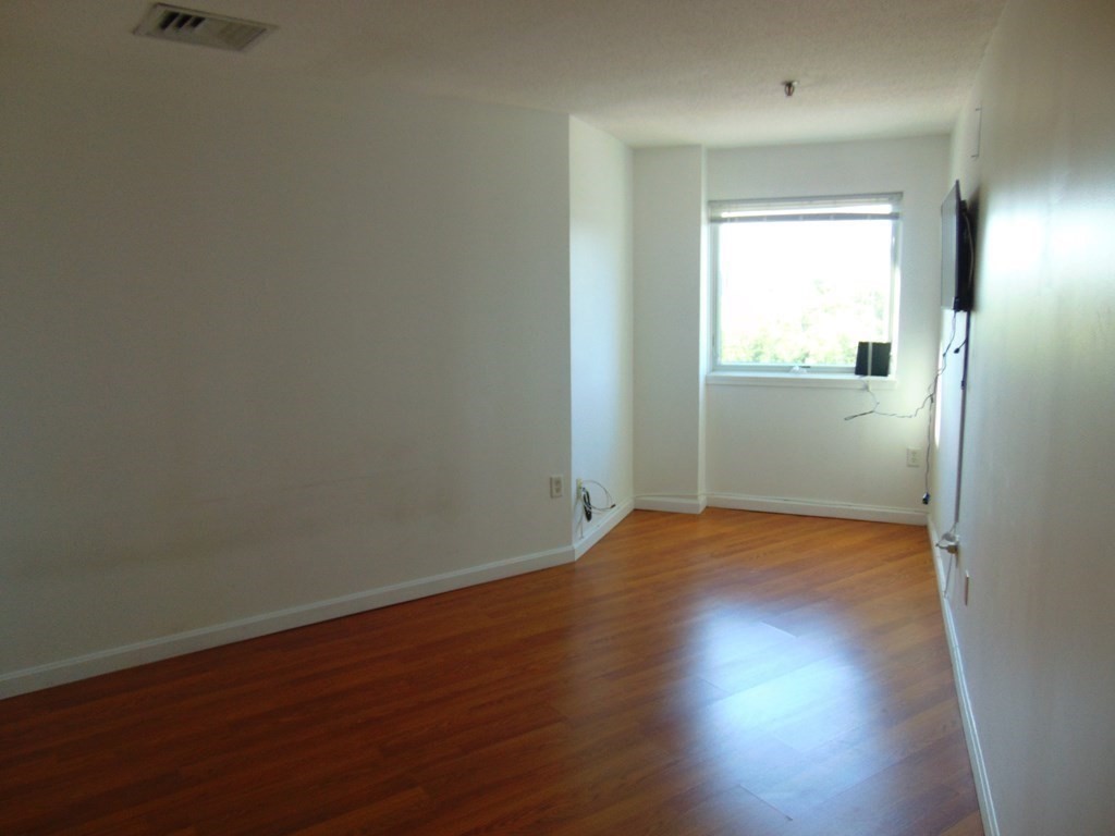 133 Commander Shea Boulevard, Unit 621 Quincy, MA 02171 - Photo 11 of 17