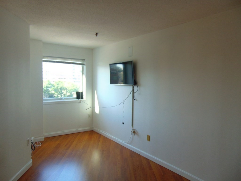 133 Commander Shea Boulevard, Unit 621 Quincy, MA 02171 - Photo 12 of 17