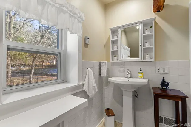 $575,000 | 20 Abbeyfield Lane, Brewster, NY 10509