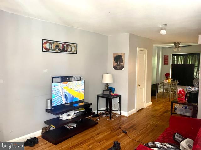 3715 Overview Road Baltimore, MD 21215 - Photo 2 of 13 Living room upon entry
