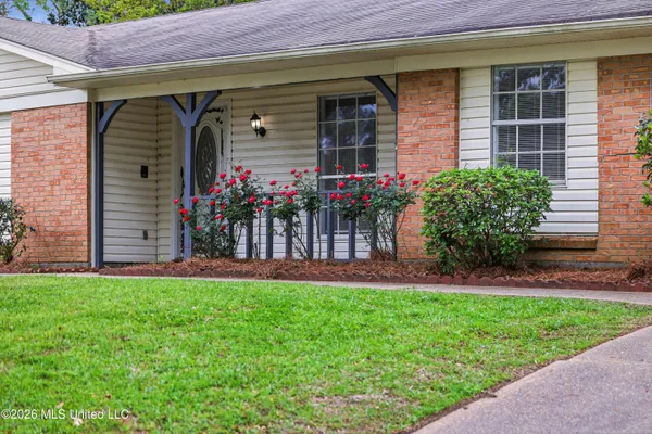 $175,000 | 1206 Cliffdale Drive, Clinton, MS 39056