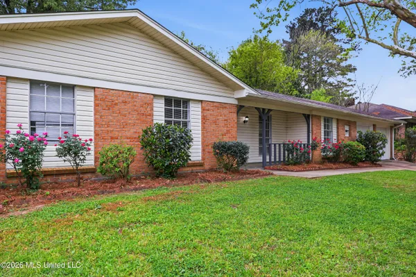 $175,000 | 1206 Cliffdale Drive, Clinton, MS 39056