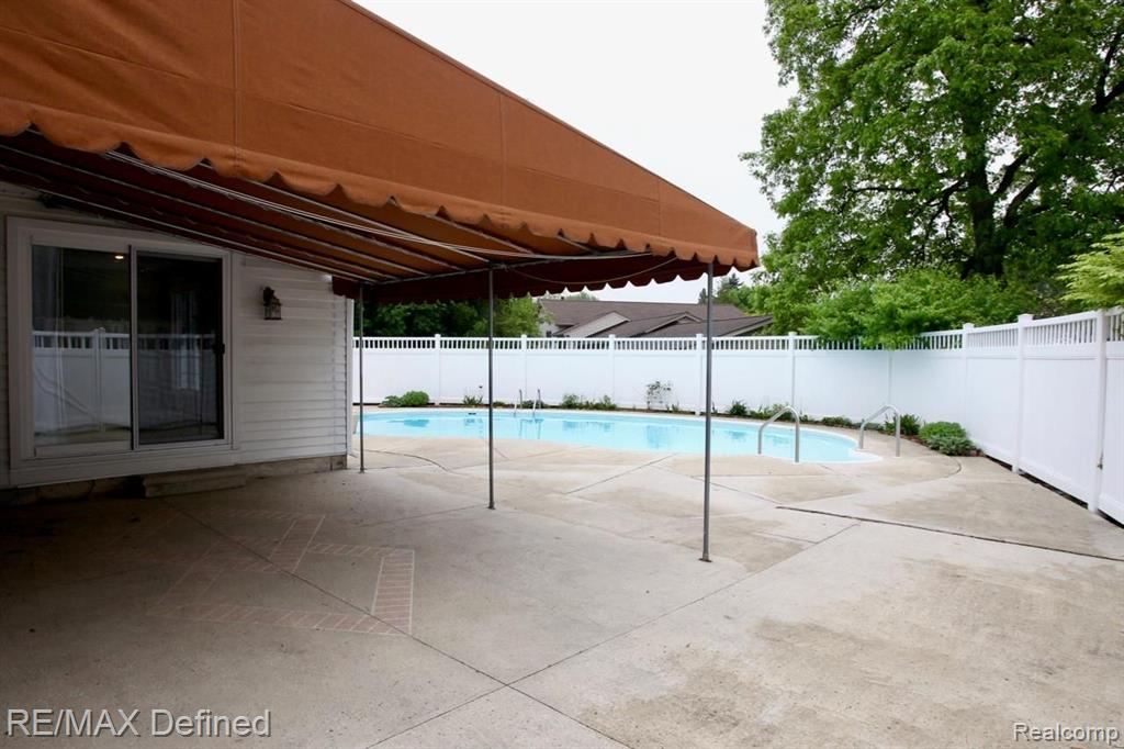 943 Downhill Lane Rochester Hills, MI 48307 - Photo 41 of 43