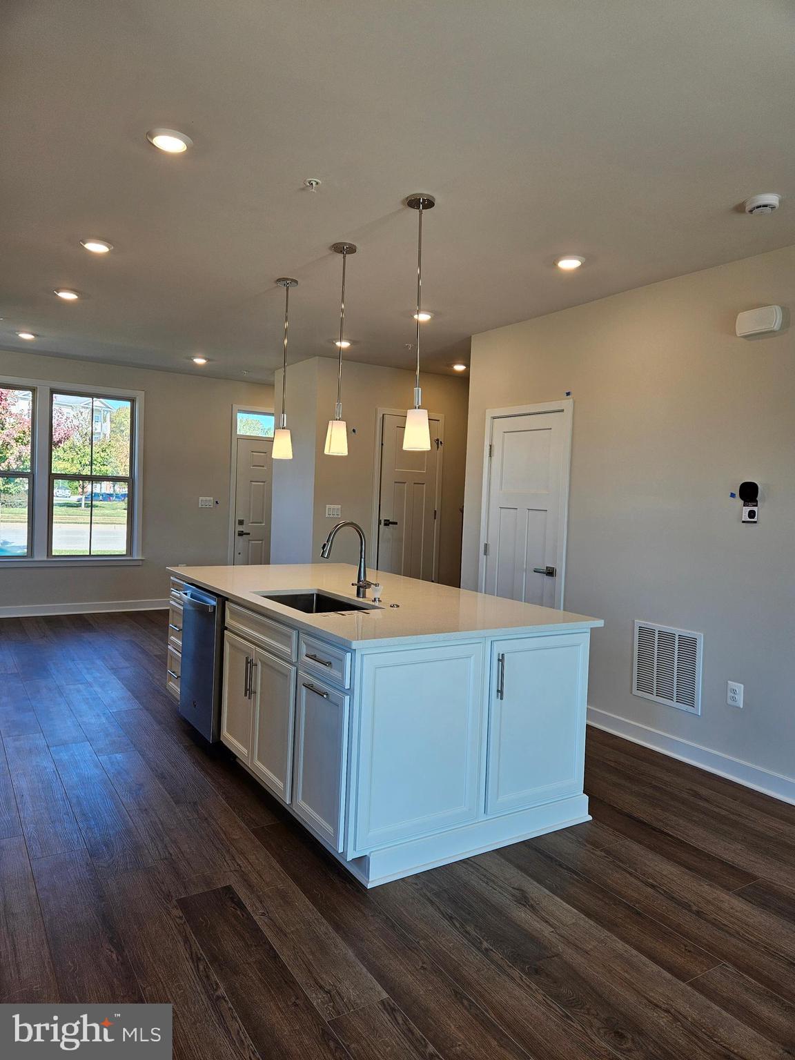 11017 Resort Road Ellicott City, MD 21042 - Photo 7 of 20 Gourmet Kitchen Island