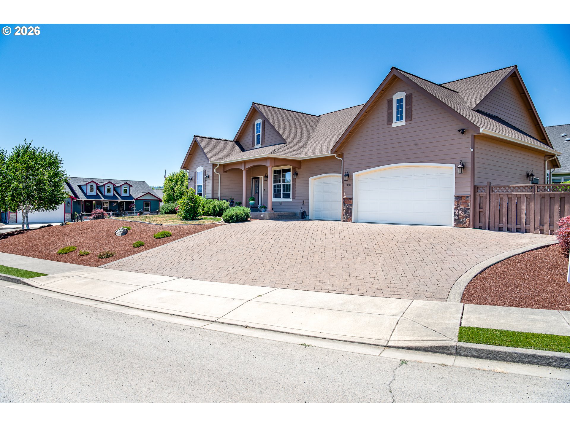 330 Wil Way Winston, OR 97496 - Photo 3 of 46