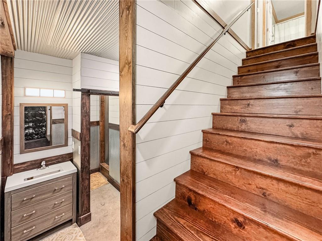 3736 Water Level Road Rockwood, PA 15557 - Photo 30 of 50