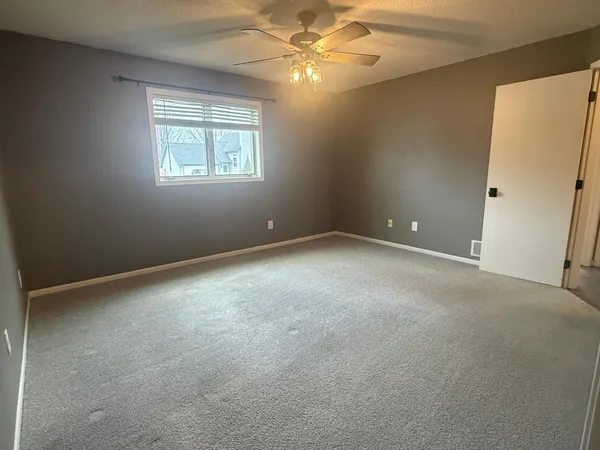 $325,000 | 808 East Oak Street, Redwood Falls, MN 56283
