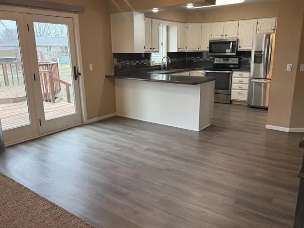 $325,000 | 808 East Oak Street, Redwood Falls, MN 56283