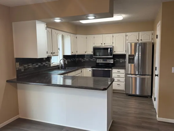 $325,000 | 808 East Oak Street, Redwood Falls, MN 56283