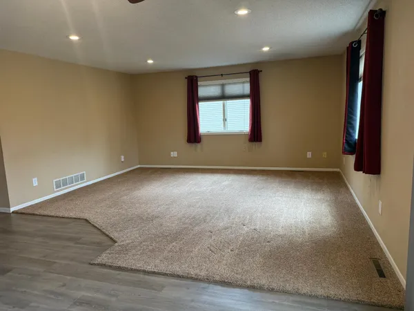 $325,000 | 808 East Oak Street, Redwood Falls, MN 56283