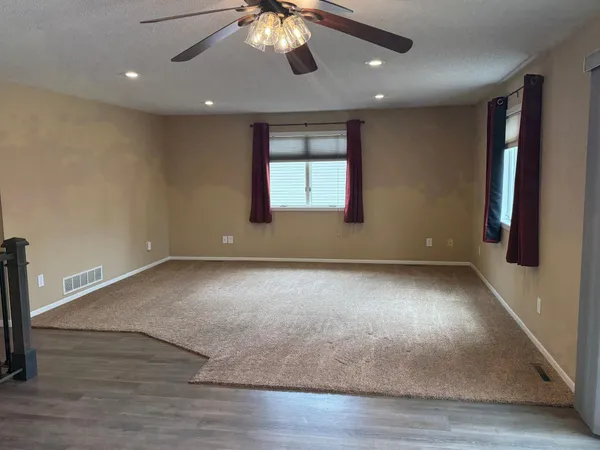 $325,000 | 808 East Oak Street, Redwood Falls, MN 56283