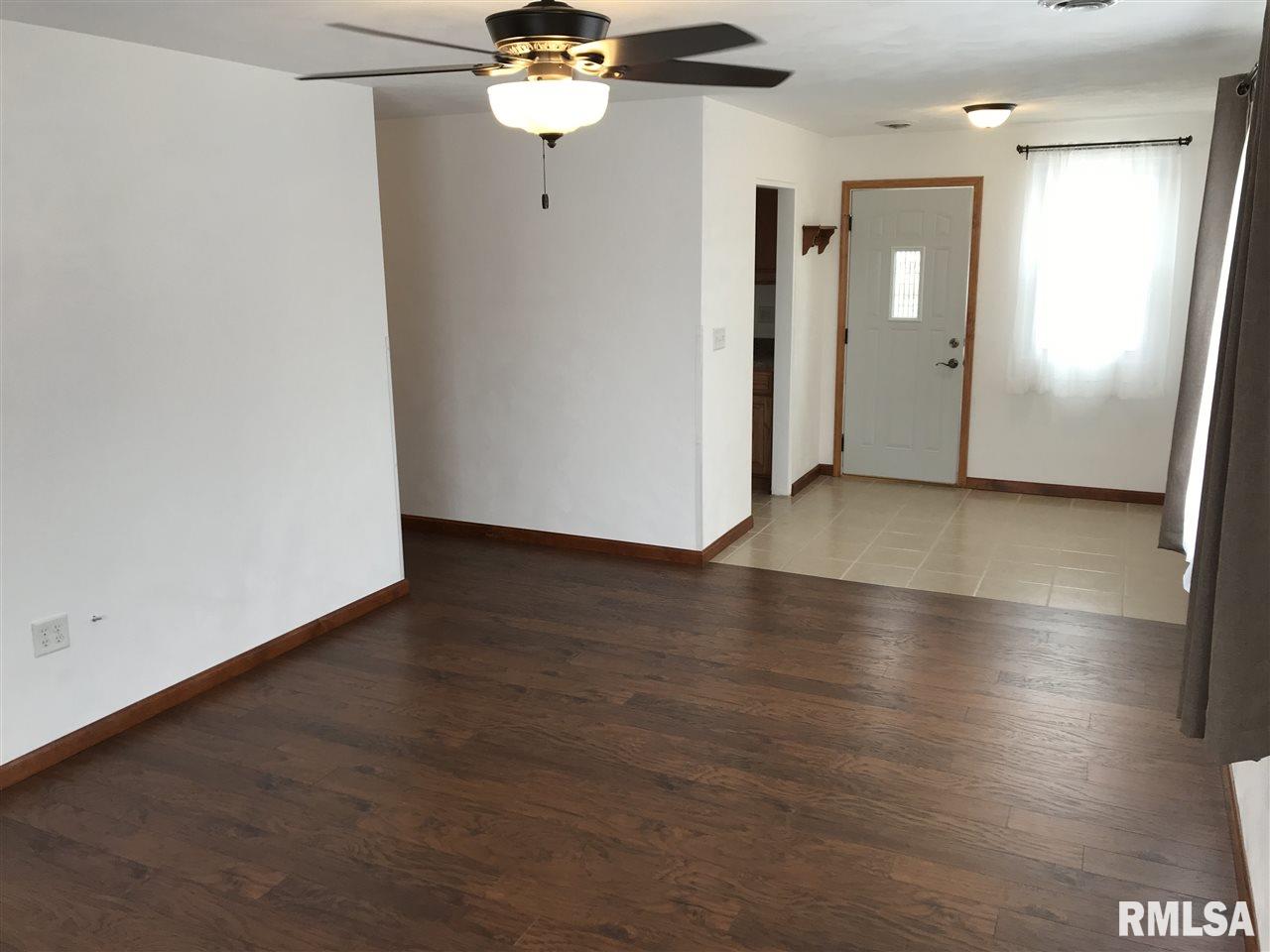 118 Pontiac Road Marquette Heights, IL 61554 - Photo 4 of 27 Gallery Image 4