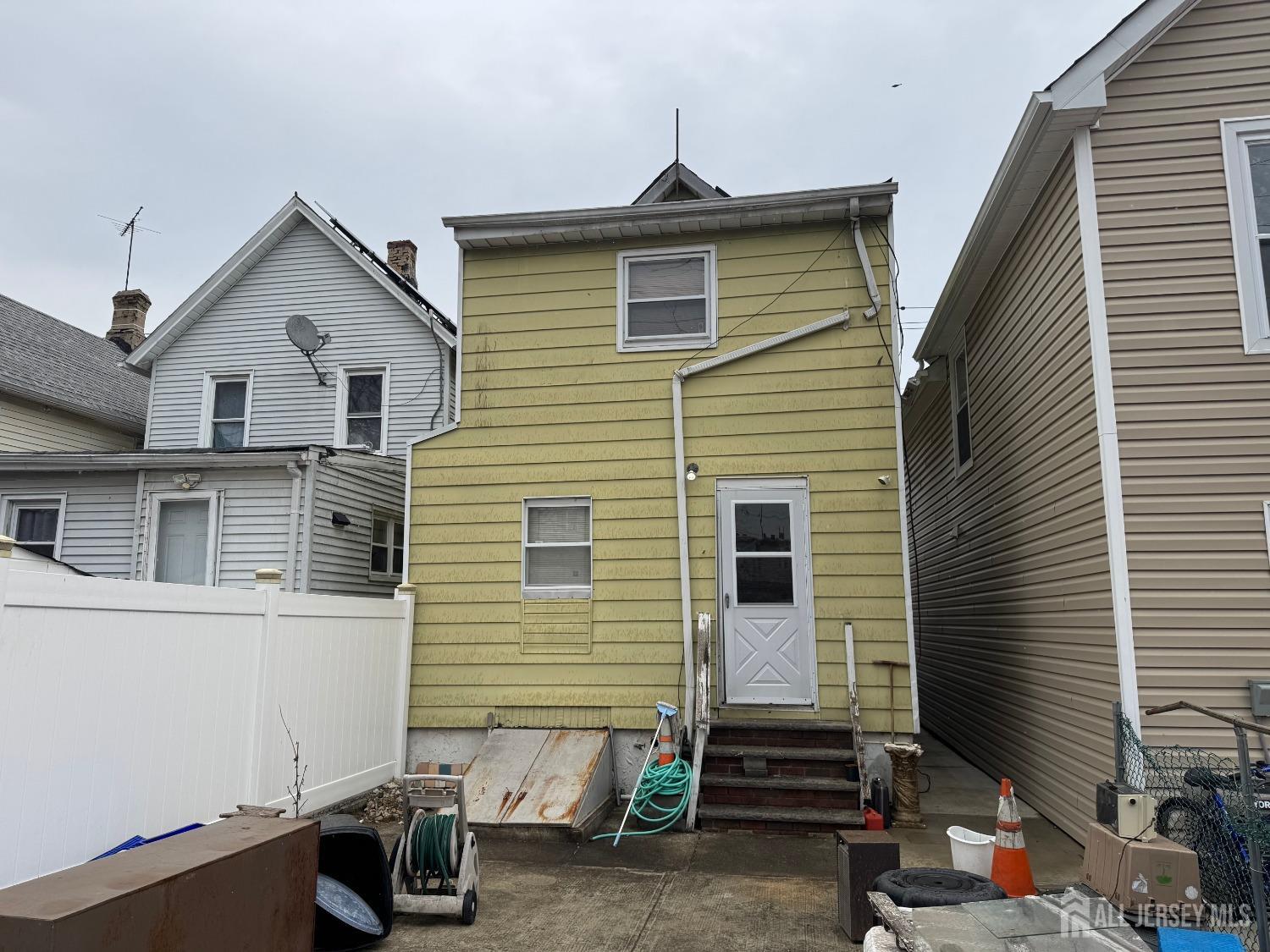 645 State Street Perth Amboy, NJ 08861 - Photo 13 of 13 Gallery Image 13