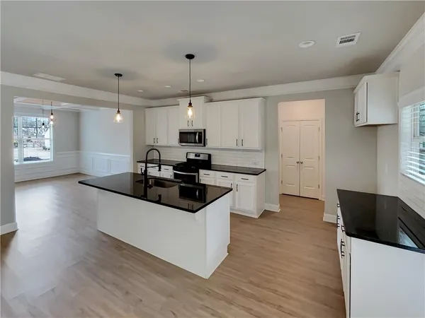 $419,000 | 218 Morris Creek Drive, Hoschton, GA 30548