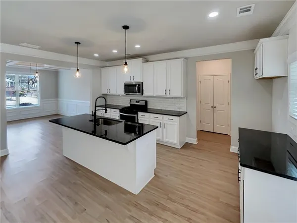 $419,000 | 218 Morris Creek Drive, Hoschton, GA 30548