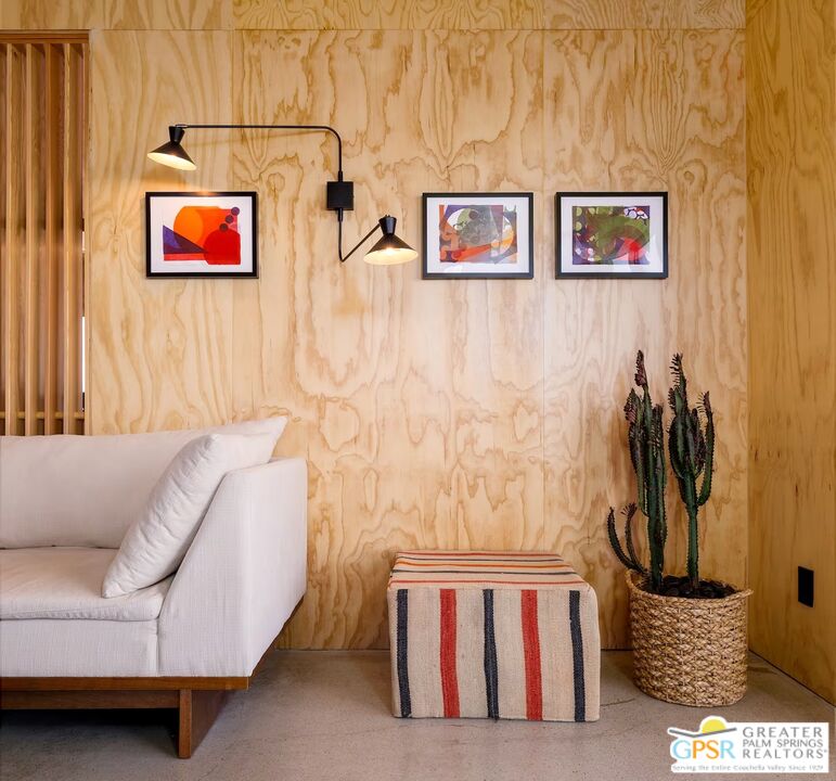 4619 Kickapoo Trail Landers, CA 92285 - Photo 25 of 55 a living room with couch