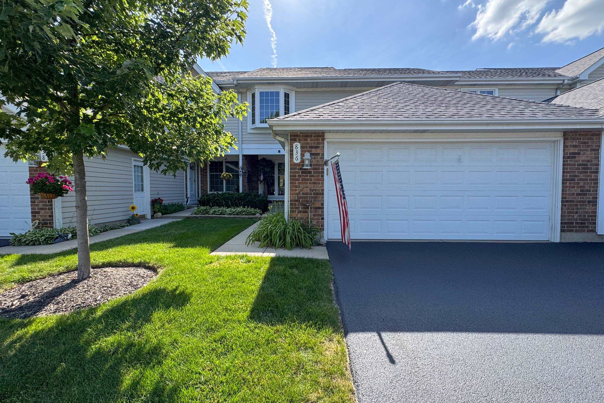 836 Golf Course Road Crystal Lake, IL 60014 - Photo 3 of 29