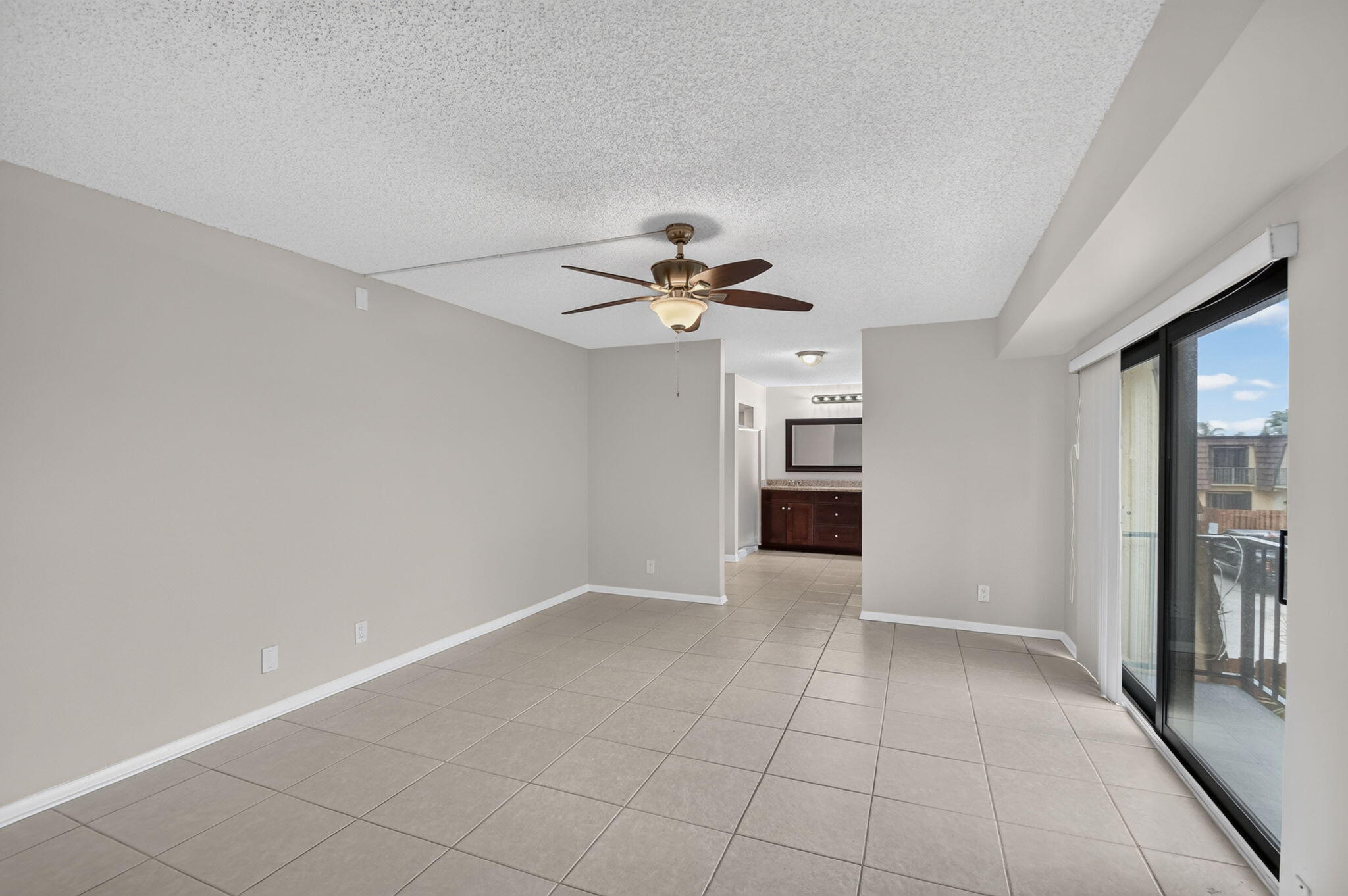 744 Springdale Circle Palm Springs, FL 33461 - Photo 29 of 40 26-web-or-mls-DSC_4091
