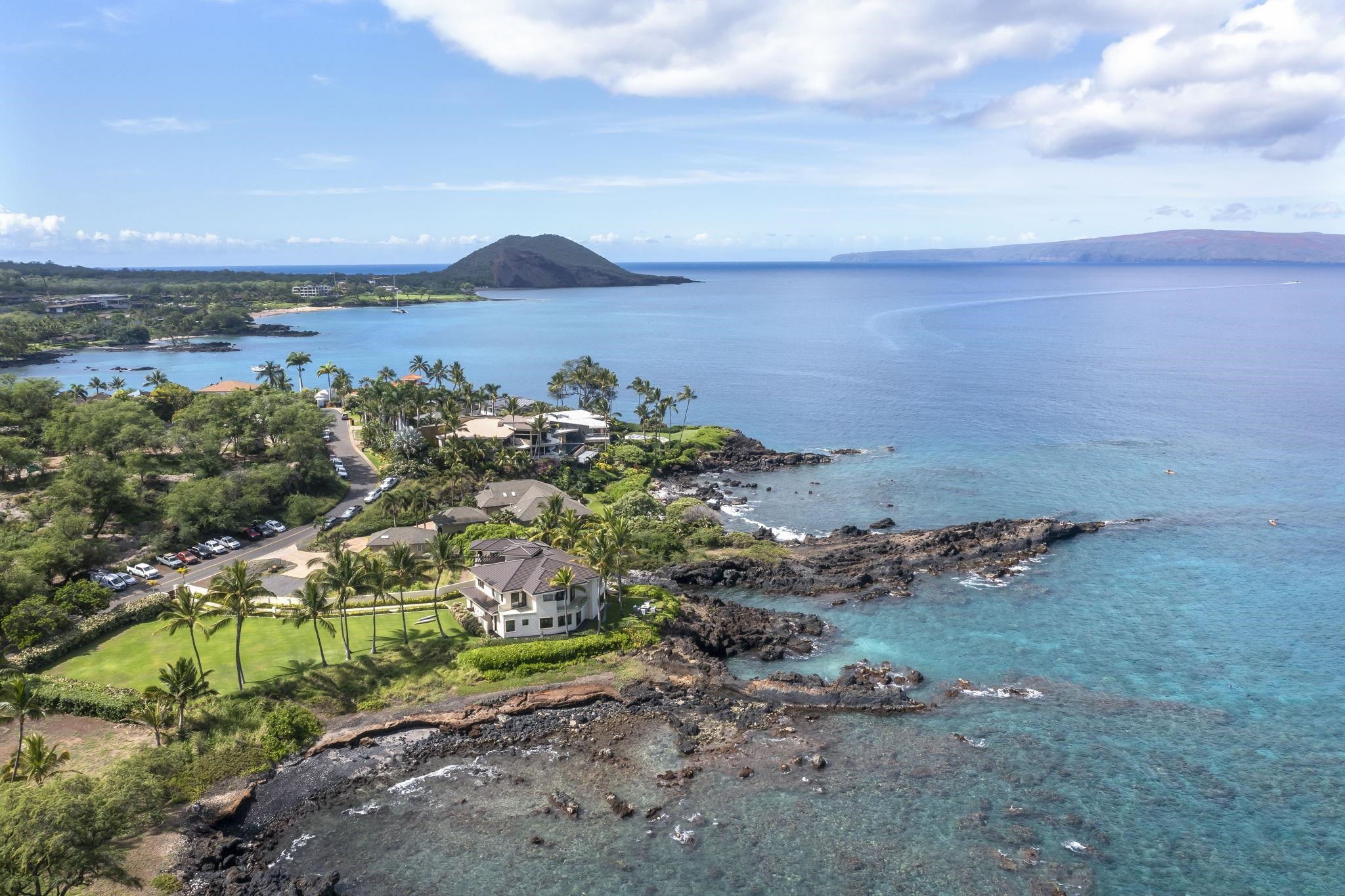 4955 Makena Road, Unit C302 Kihei, HI 96753 - Photo 37 of 37 an aerial view of a houses with a lake view