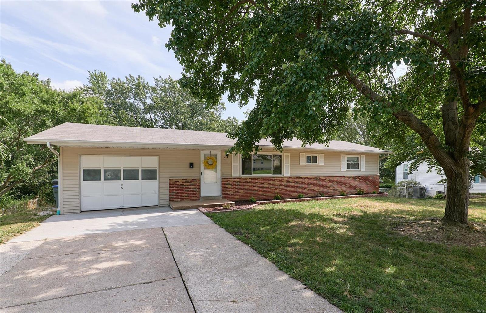 511 Sunset Lane O'Fallon, MO 63366 - Photo 2 of 29