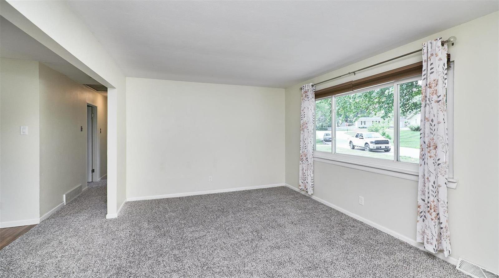 511 Sunset Lane O'Fallon, MO 63366 - Photo 4 of 29