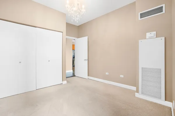 $3,400 | 41 East 8th Street, Unit 2702, Chicago, IL 60605