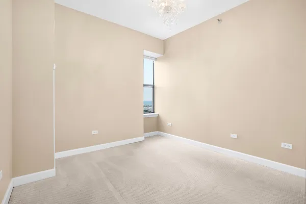 $3,400 | 41 East 8th Street, Unit 2702, Chicago, IL 60605