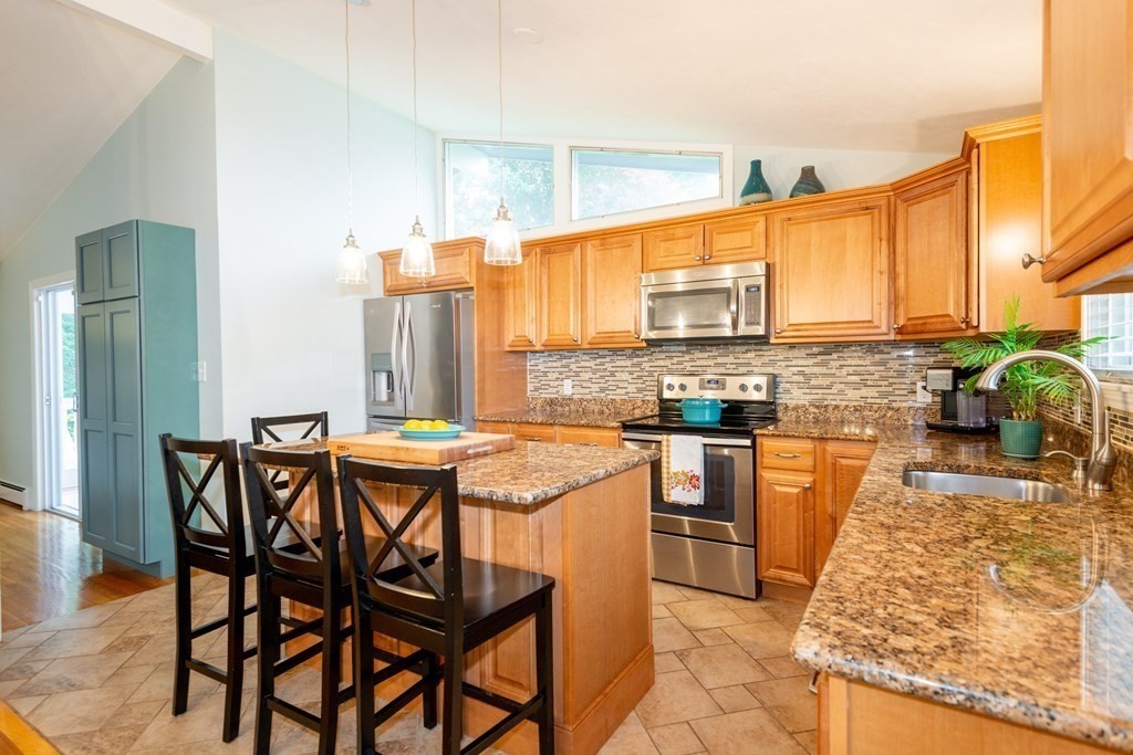 12 Fatima Road Stoneham, MA 02180 - Photo 6 of 42