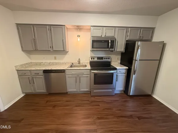 $1,250 | 3021 Medlin Drive, Unit C, Raleigh, NC 27607