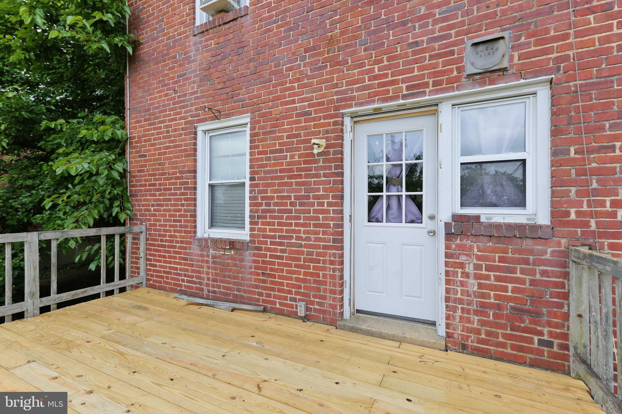 5925 Glenkirk Road Baltimore, MD 21239 - Photo 26 of 29 Rear deck