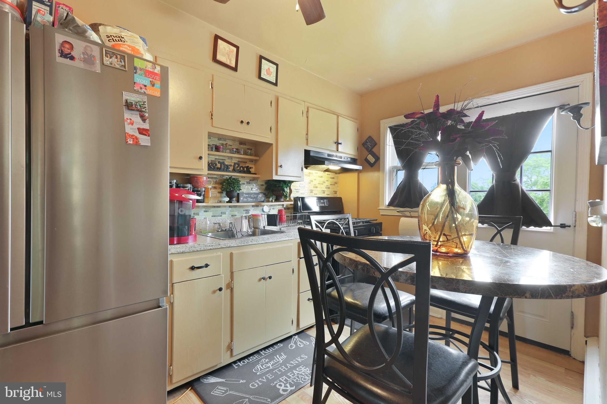 5925 Glenkirk Road Baltimore, MD 21239 - Photo 10 of 29 Kitchen