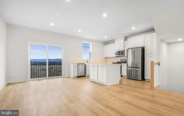 $2,600 | 129 Checkerspot Way Lake, Front Royal, VA 22630