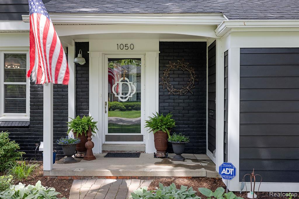 1050 Norfolk Street Birmingham, MI 48009 - Photo 4 of 54