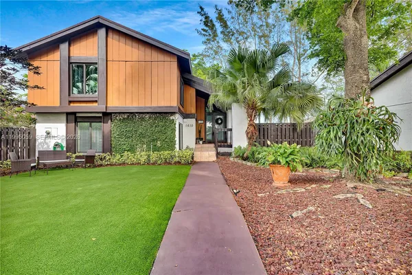 $4,000 | 1610 West Sandpiper Circle, Pembroke Pines, FL 33026