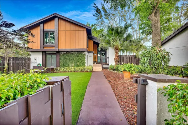 $4,000 | 1610 West Sandpiper Circle, Pembroke Pines, FL 33026
