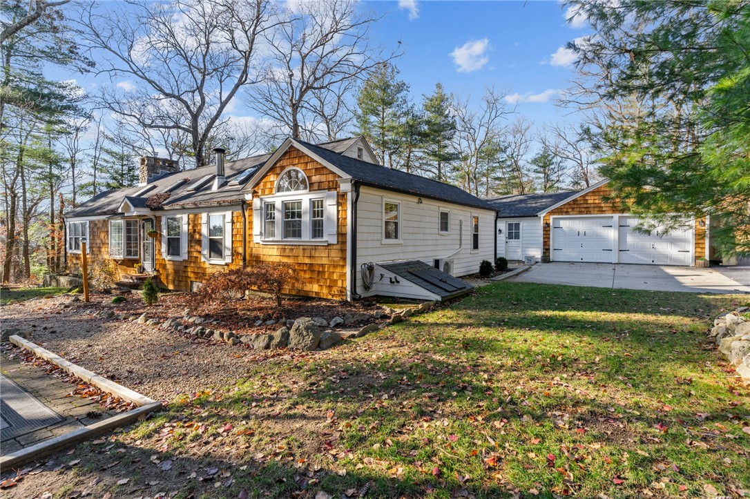 185 Stillwater Road Smithfield, RI 02917 - Photo 1 of 47
