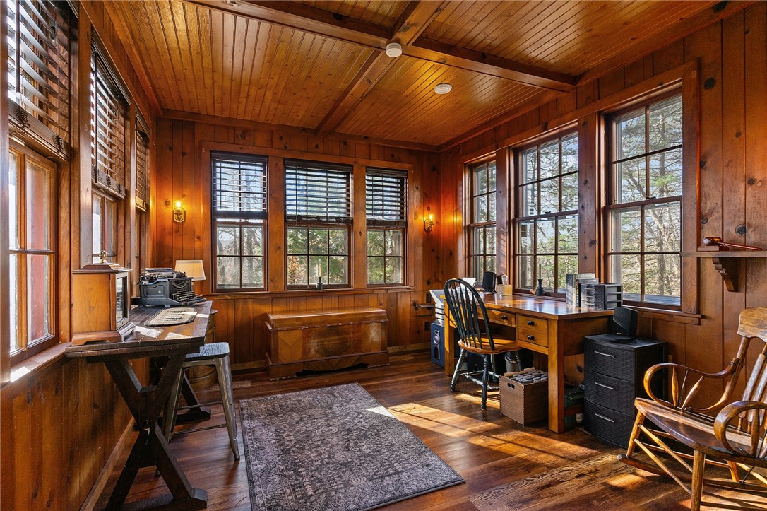 185 Stillwater Road Smithfield, RI 02917 - Photo 6 of 47