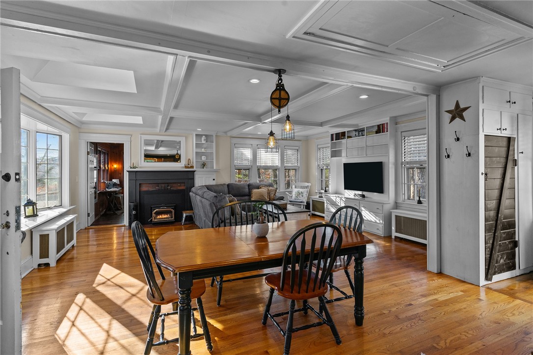 185 Stillwater Road Smithfield, RI 02917 - Photo 10 of 47