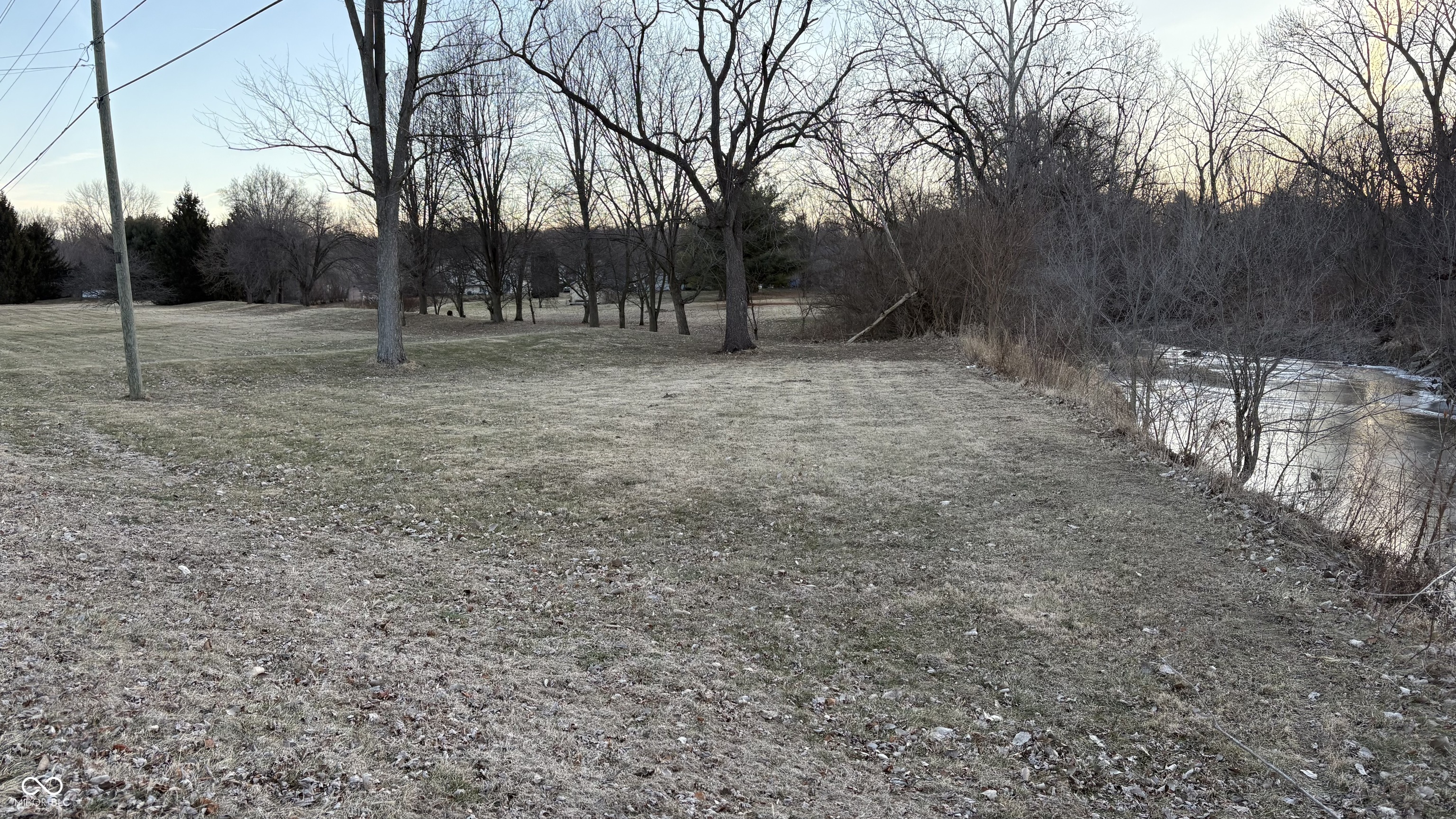 8341 Bluff Road Indianapolis, IN 46217 - Photo 4 of 10