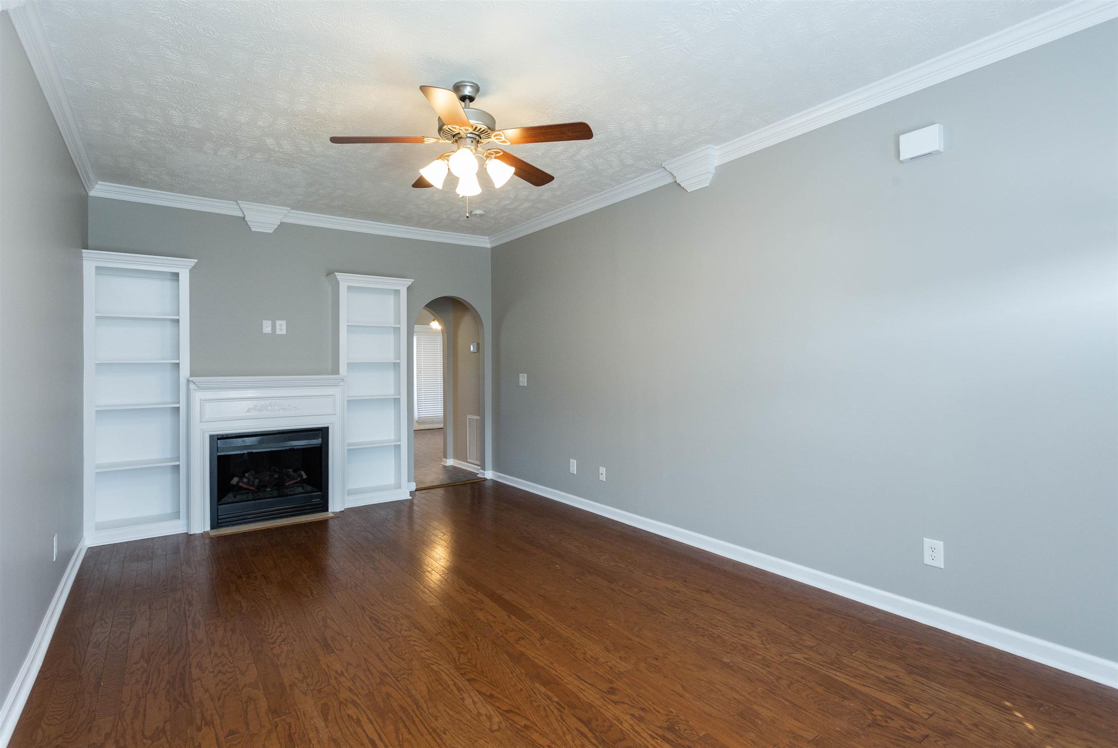 3001 Hamilton Church Road, Unit 432 Antioch, TN 37013 - Photo 5 of 27 Built in's in living room