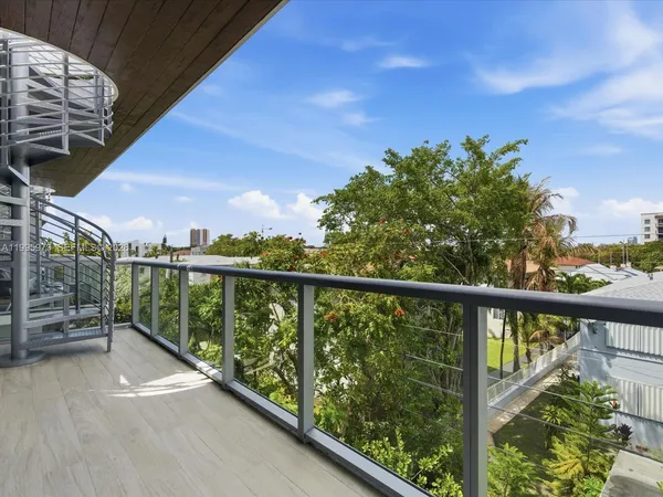 $8,500 | 529 Southwest 11th Street, Unit PH303, Miami, FL 33129