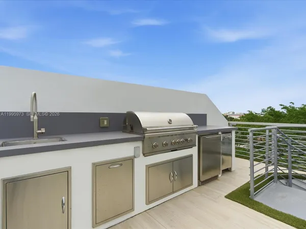 $8,500 | 529 Southwest 11th Street, Unit PH303, Miami, FL 33129