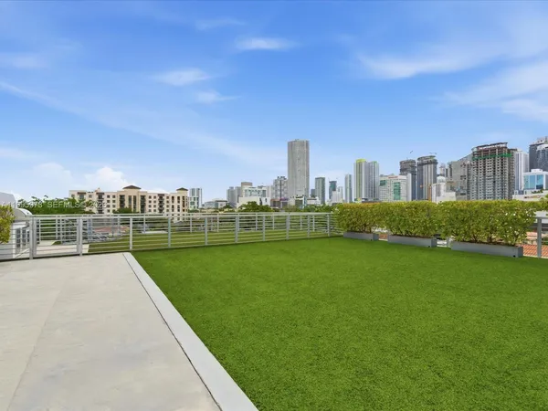 $8,500 | 529 Southwest 11th Street, Unit PH303, Miami, FL 33129